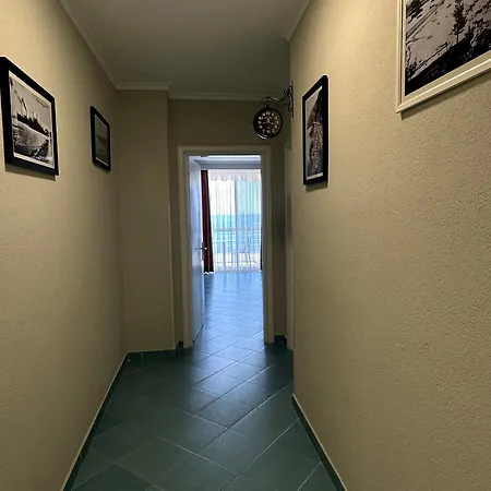 Eri 2 Apartment